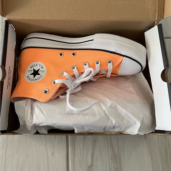 💫SOLD💫🧡Platform Hightops Converse🧡 - Picture 8 of 8